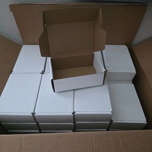40 6" x 4" x 2" White Shipping Boxes - Assembled